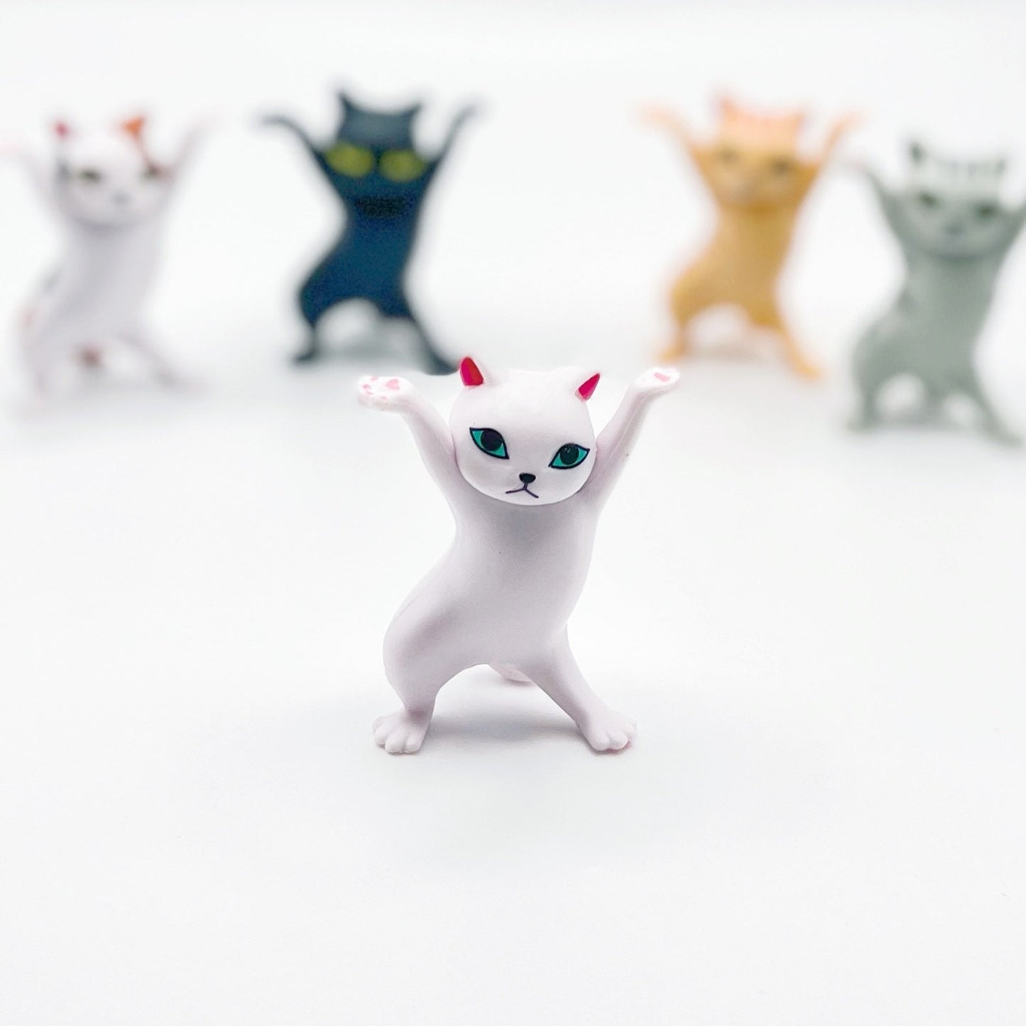 Cat Pen holder, Cat AirPods holder, Funny desk Decor